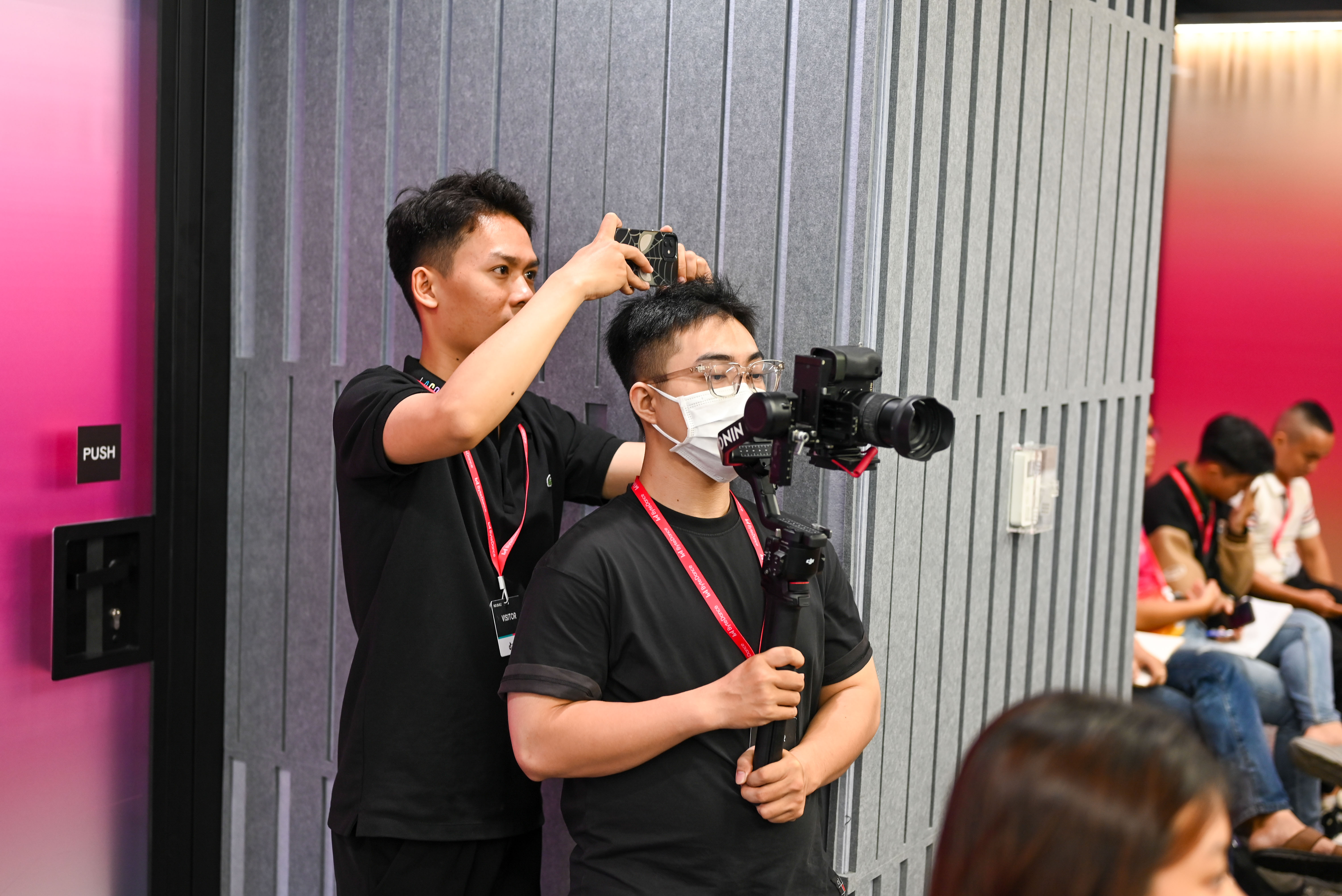 Đội ngũ sản xuất