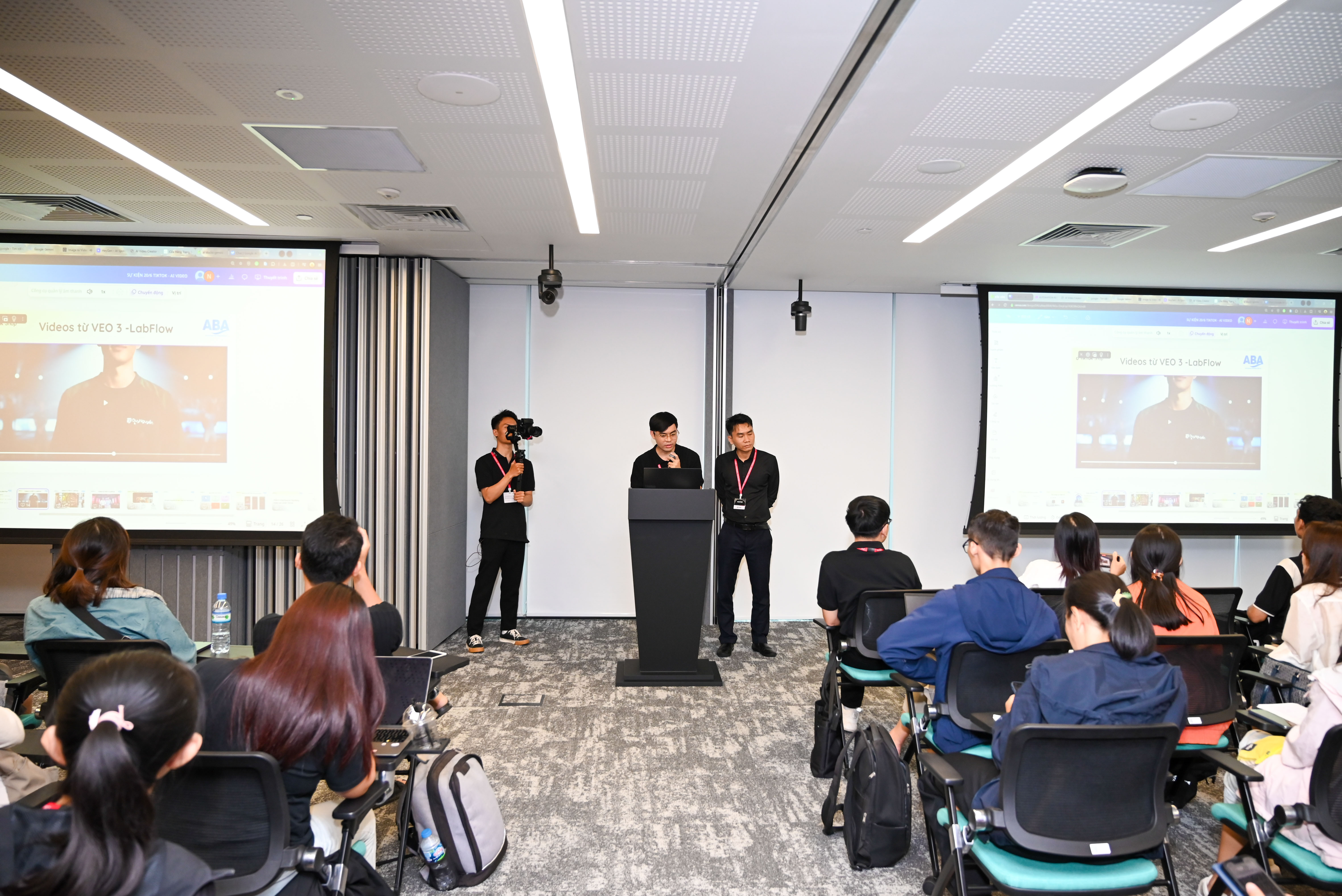 Hội thảo quy mô lớn